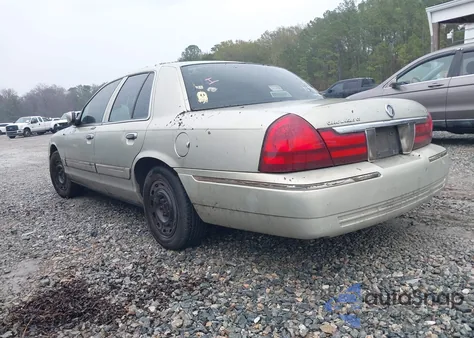 2004 Mercury Grand Marquis Gs z USA, uszkodzony, nr VIN 2MEFM74W44X661574